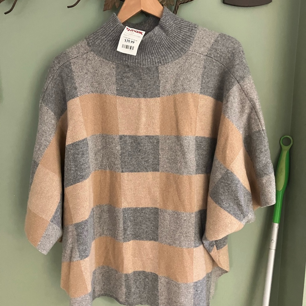 Sweater - Picture 2 of 2